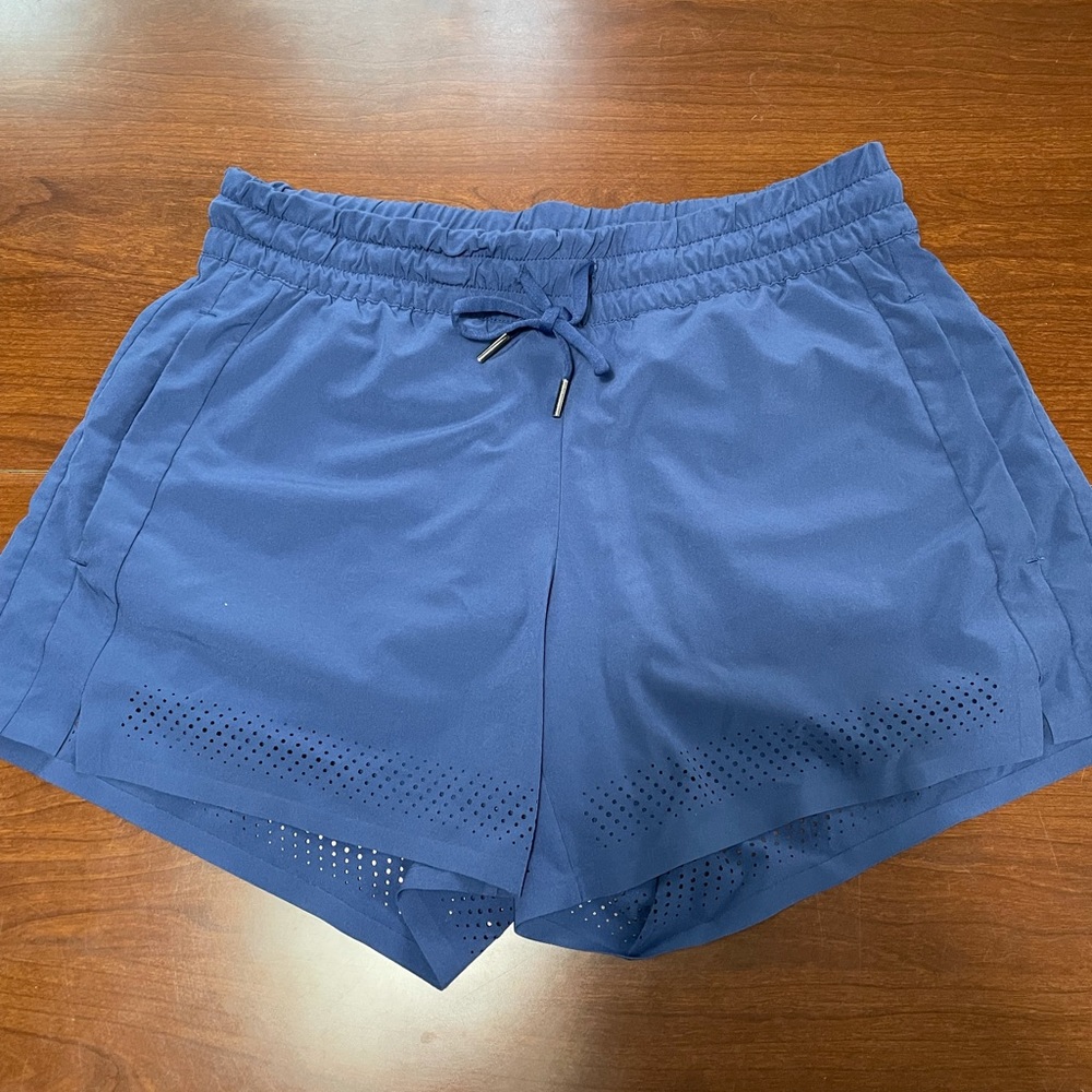 Women’s Athleta Shorts Size 4T
